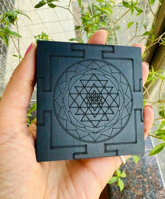 Karungali Shree Yantra Plate